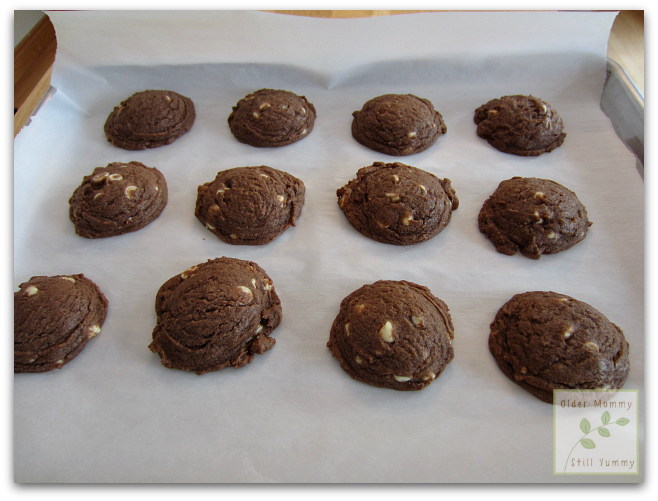 reverse-chocolate-chip-cookies