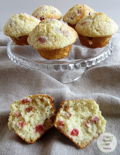 Rhubarb Sour Cream Muffins